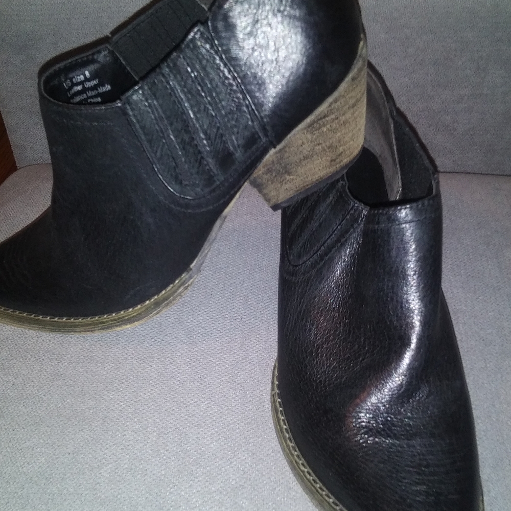 Very Volitale ankle boot
